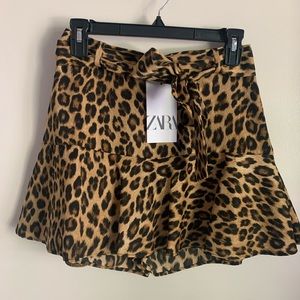 NWT. Zara leopard skort (skirt/short) with removable tie